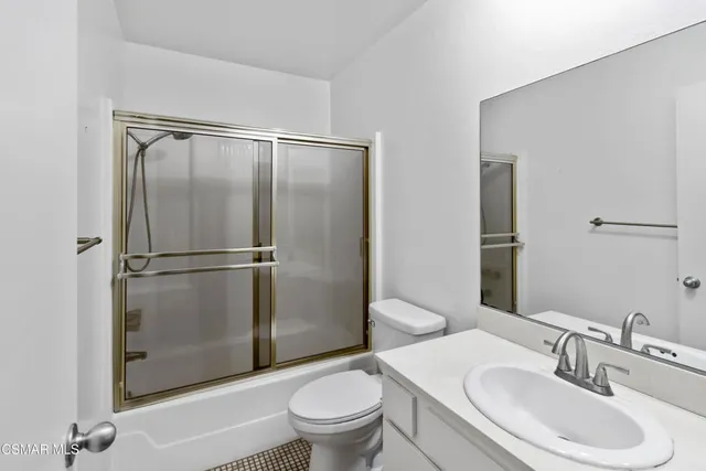 $5,000 | 217 Smoke Tree Avenue, Oak Park, CA 91377