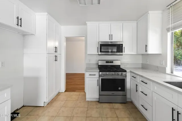 $5,000 | 217 Smoke Tree Avenue, Oak Park, CA 91377