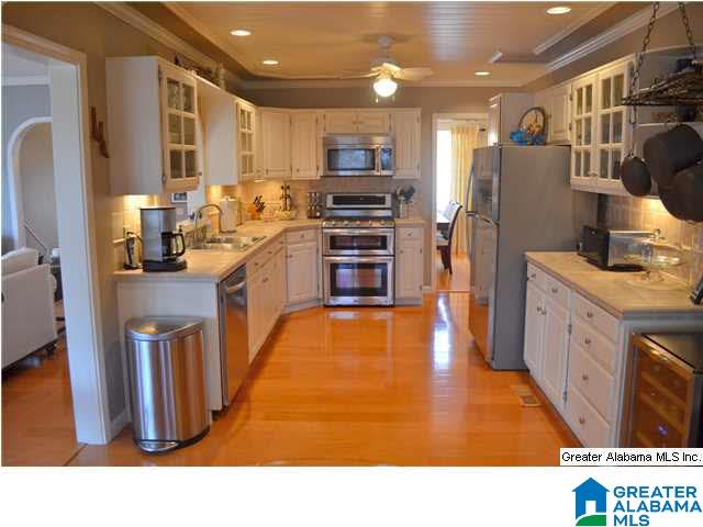 2205 Shades Crest Road Birmingham, AL 35216 - Photo 7 of 32