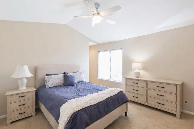 $2,400 | 842 West St Johns Place, Palatine, IL 60067