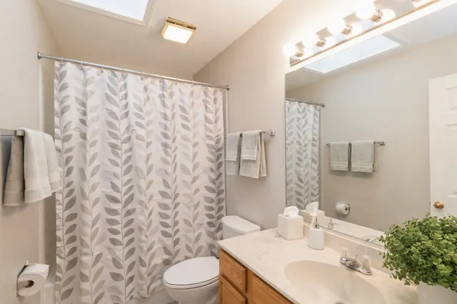 $2,400 | 842 West St Johns Place, Palatine, IL 60067