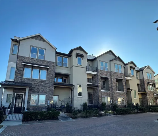 $2,975 | 2643 Fountain Key Boulevard, Houston, TX 77008