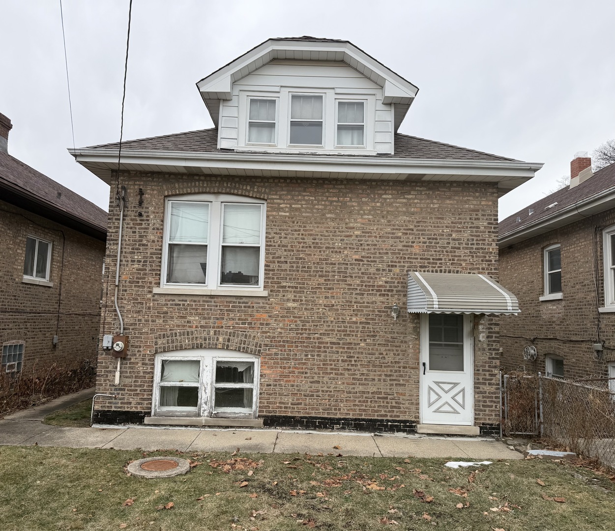 2431 Wesley Avenue Berwyn, IL 60402 - Photo 2 of 3