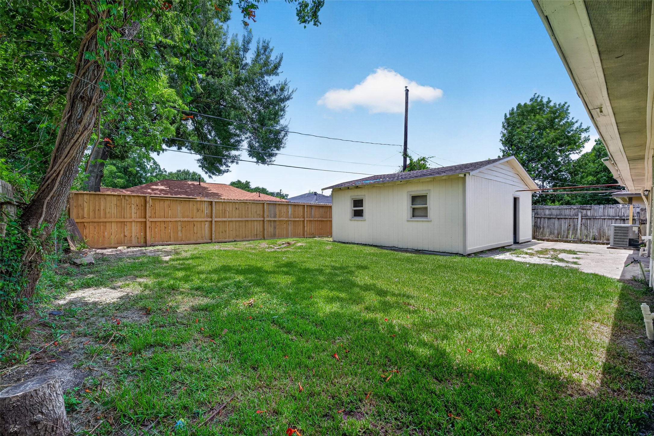 3218 Grant Street Pasadena, TX 77503 - Photo 24 of 26 A different angle of the backyard.