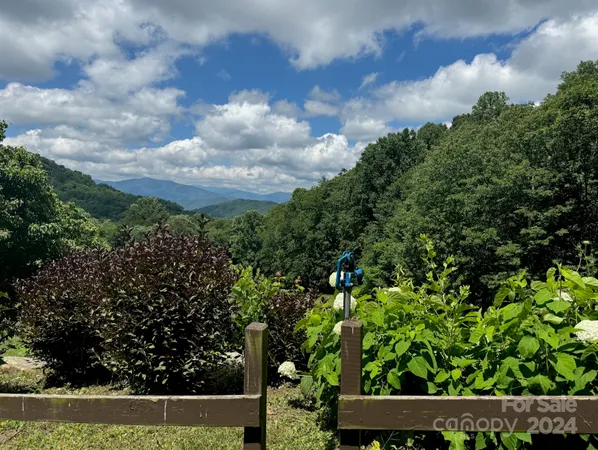 $80,000 | 35 Flying Hawk Way, Clyde, NC 28721