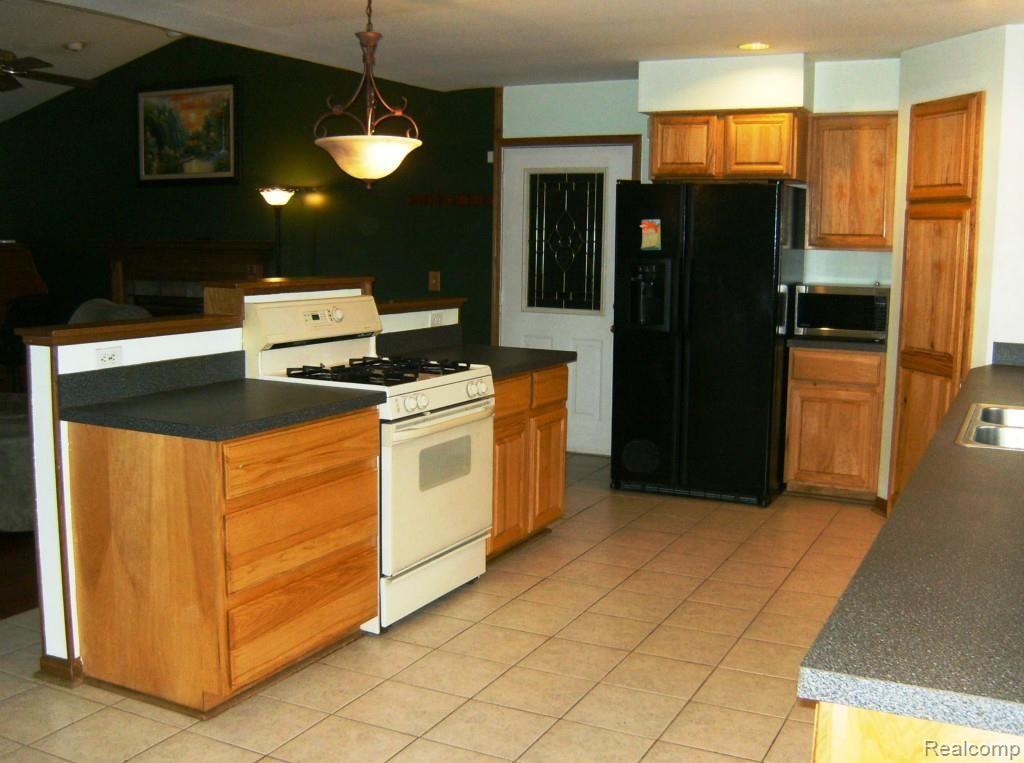 5555 State Road Fort Gratiot, MI 48059 - Photo 2 of 26 HPIM3283.jpg
