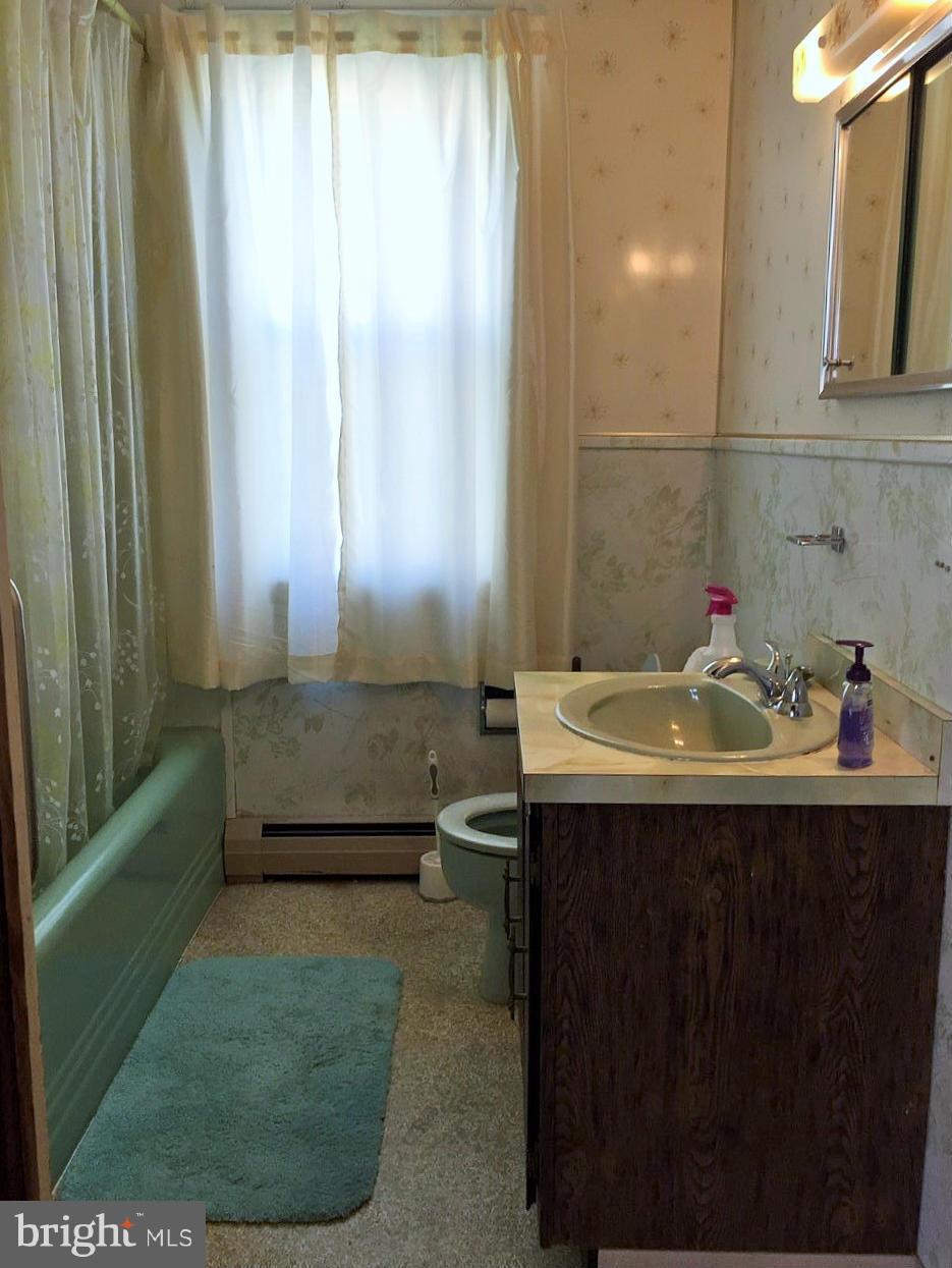8325 Philadelphia Road Baltimore, MD 21237 - Photo 12 of 22 1st Floor Bath