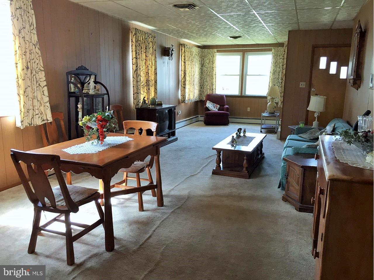 8325 Philadelphia Road Baltimore, MD 21237 - Photo 3 of 22 Dining/Living Room