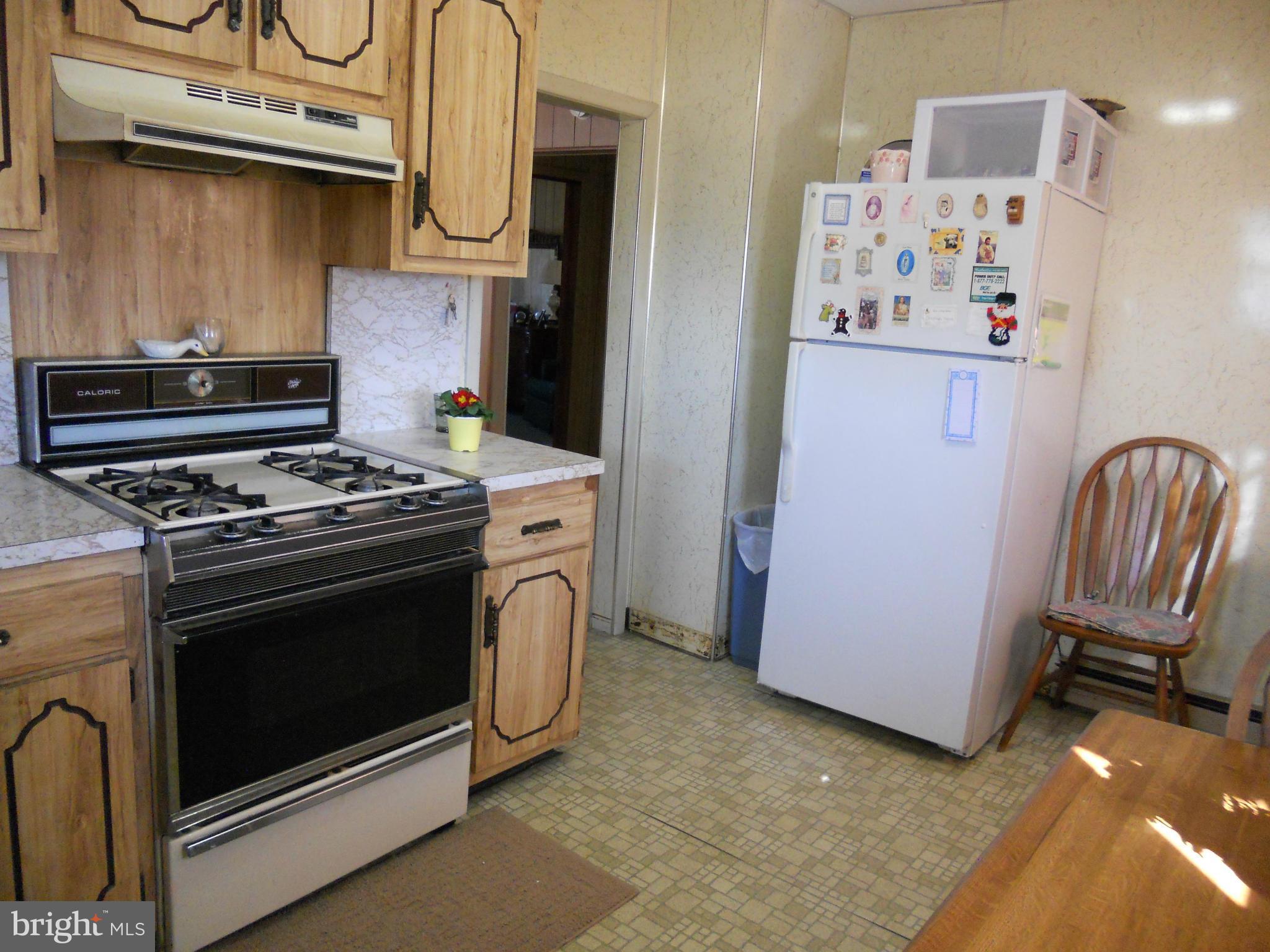 8325 Philadelphia Road Baltimore, MD 21237 - Photo 6 of 22 Kitchen