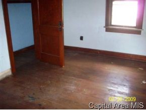 2204 East Reservoir Street Springfield, IL 62702 - Photo 3 of 6 Gallery Image 3