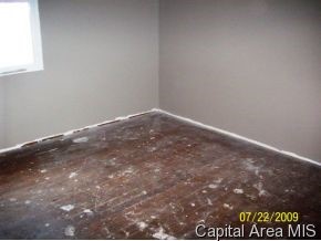 2204 East Reservoir Street Springfield, IL 62702 - Photo 4 of 6 Gallery Image 4