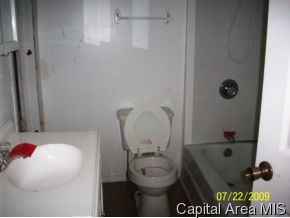 2204 East Reservoir Street Springfield, IL 62702 - Photo 6 of 6 Gallery Image 6