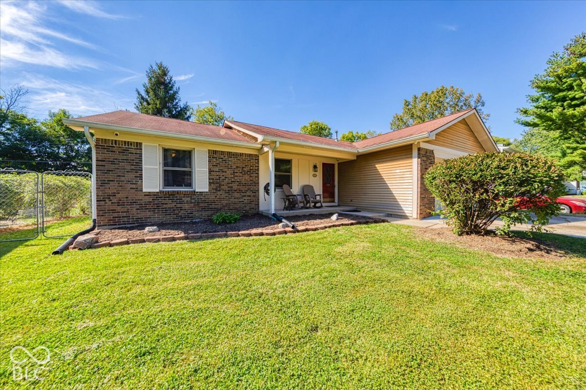 7950 Ridgegate W Drive Indianapolis, IN 46268 - Photo 1 of 24 Gallery Image 1