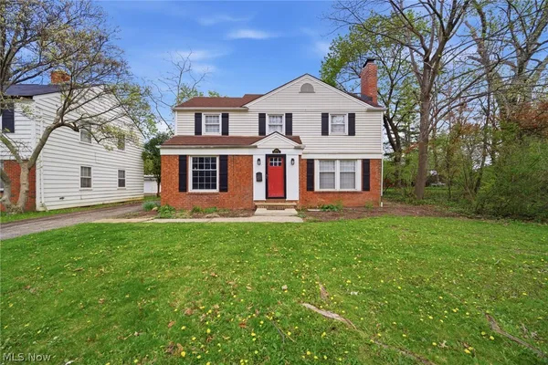 $269,900 | 19013 Chagrin Boulevard, Shaker Heights, OH 44122