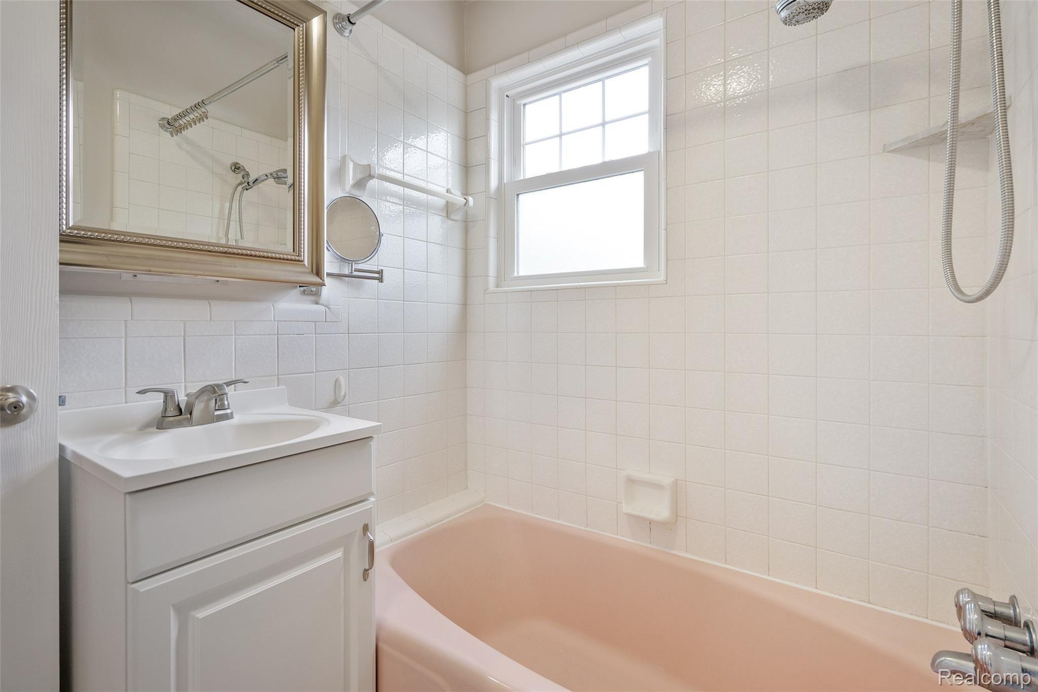 316 Romeo Road Rochester, MI 48307 - Photo 12 of 22 316-Romeo-Rd-14.jpg
