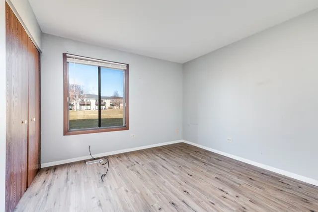 $2,400 | 966 Cumberland Court, Unit A1, Roselle, IL 60172