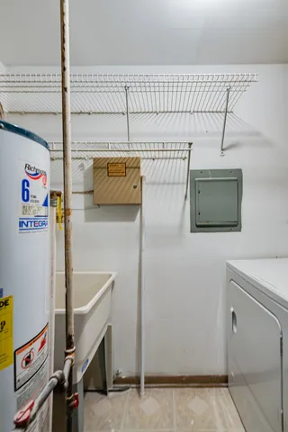 $2,400 | 966 Cumberland Court, Unit A1, Roselle, IL 60172