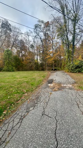 $1,400 | 45 Hoppen Road, Unit 2, New Hartford, CT 06057