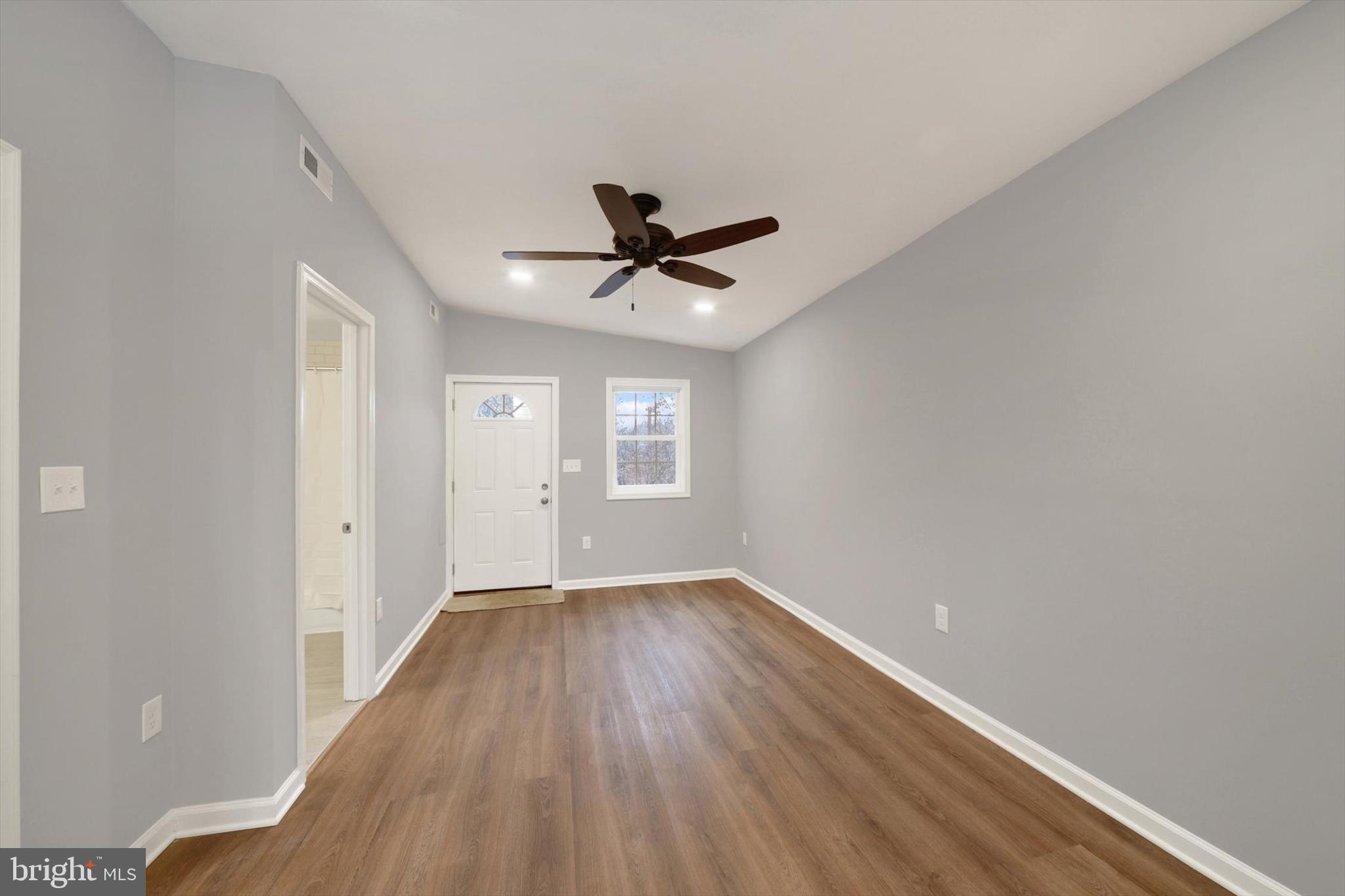 3506 Clipper Road Baltimore, MD 21211 - Photo 23 of 36 PRIVATE ENTRANCE
