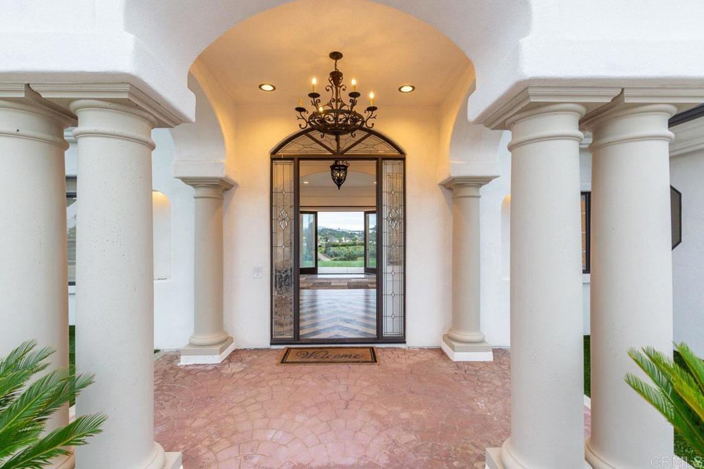 9650 Covey Lane Escondido, CA 92026 - Photo 13 of 39 a view of a interior of the house