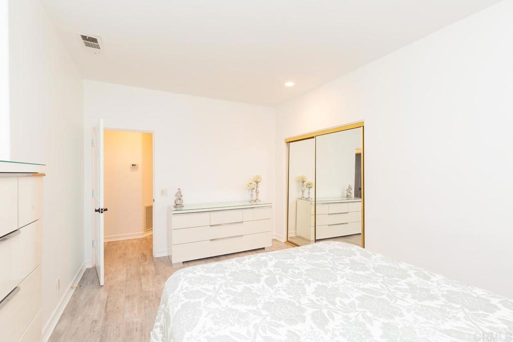 9650 Covey Lane Escondido, CA 92026 - Photo 31 of 39 a view of a bedroom with closet