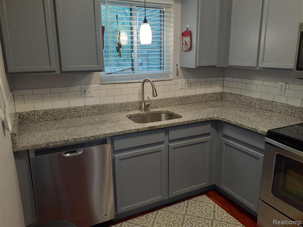 1582 Streamwood Court Rochester, MI 48307 - Photo 10 of 20