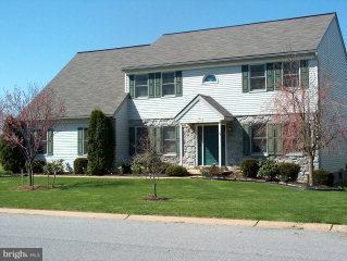 262 Browning Road Lancaster, PA 17602 - Photo 1 of 5 Gallery Image 1