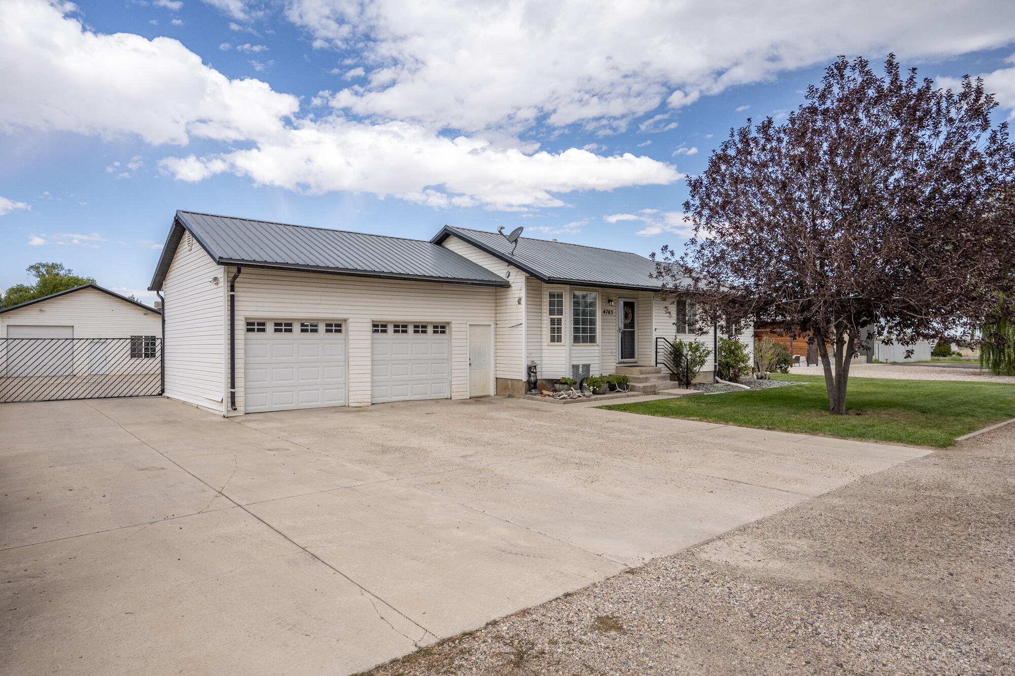 4765 Quickdraw Lane Enoch, UT 84721 - Photo 2 of 62 4765 Quickdraw-2