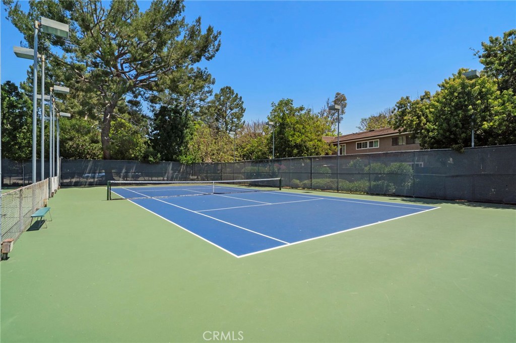 63 Streamwood Irvine, CA 92620 - Photo 27 of 36 Tennis and pickleball courts