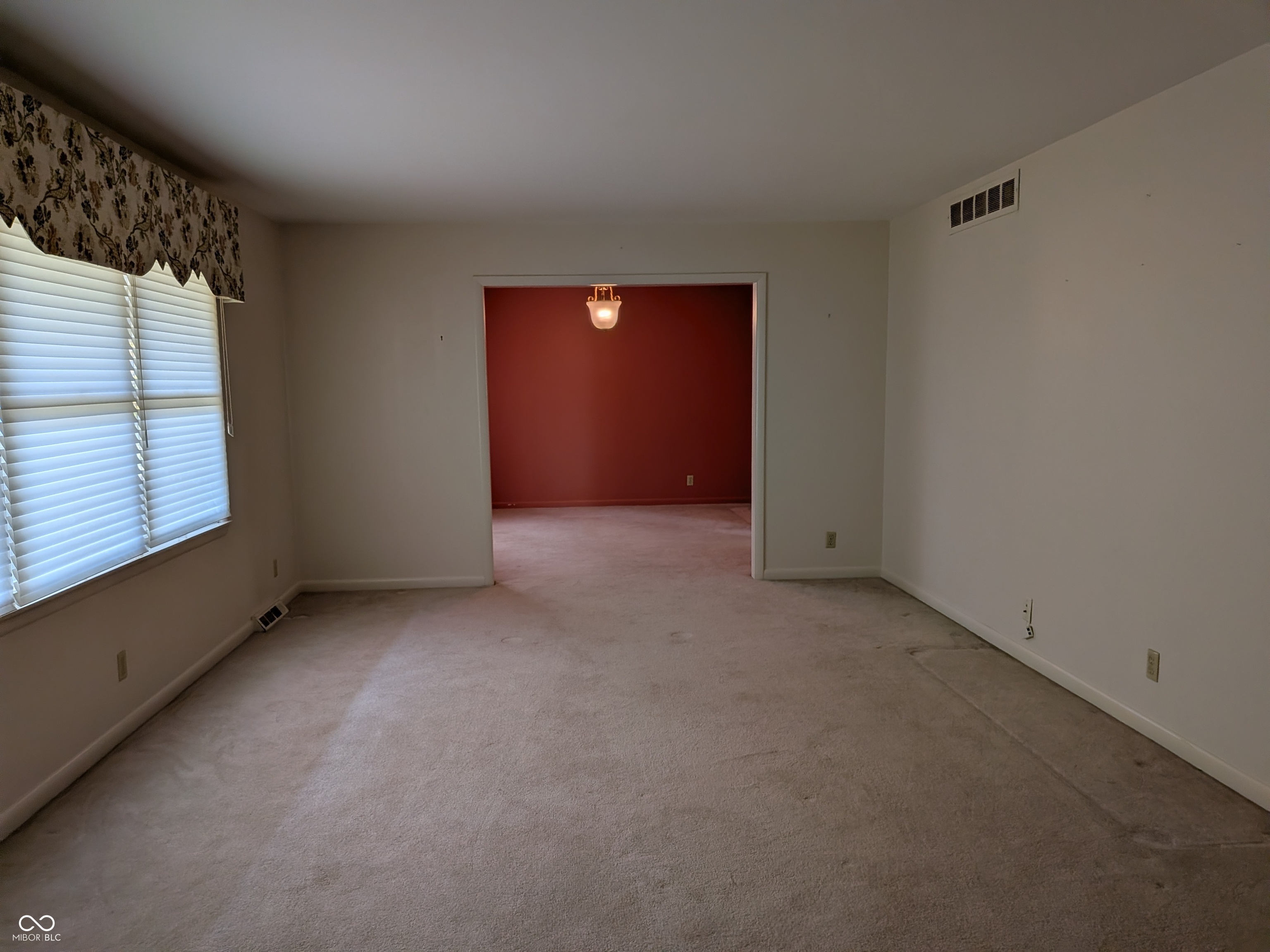 7148 Vauxhall Road Indianapolis, IN 46250 - Photo 8 of 18