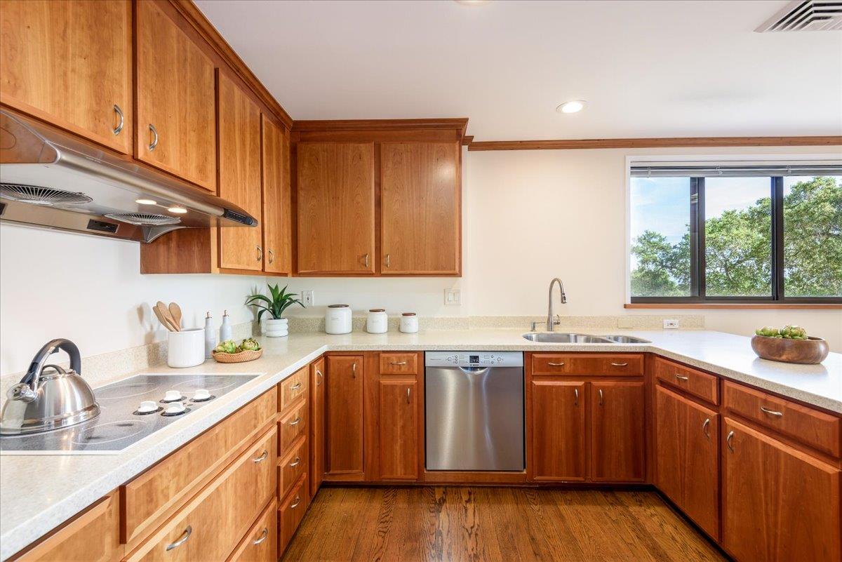 50 Mounds Road, Unit 107 San Mateo, CA 94402 - Photo 7 of 30