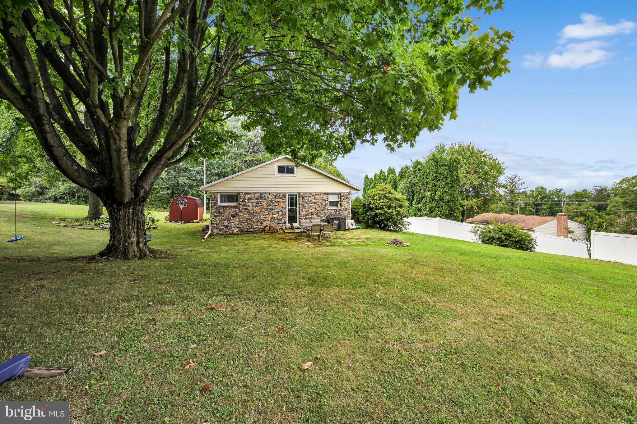 2621 Vireo Road York, PA 17402 - Photo 28 of 31 Exterior Back
