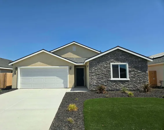 $396,240 | 7122 West Wren Avenue, Visalia, CA 93291