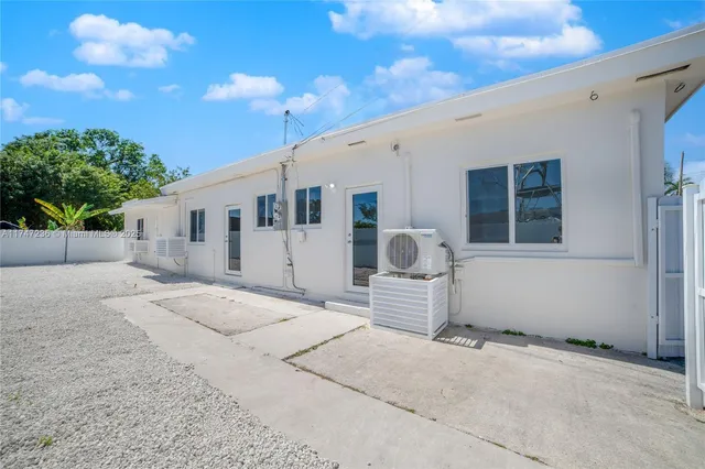 $2,200 | 10272 Southwest 178th Street, Unit 1, Miami, FL 33157