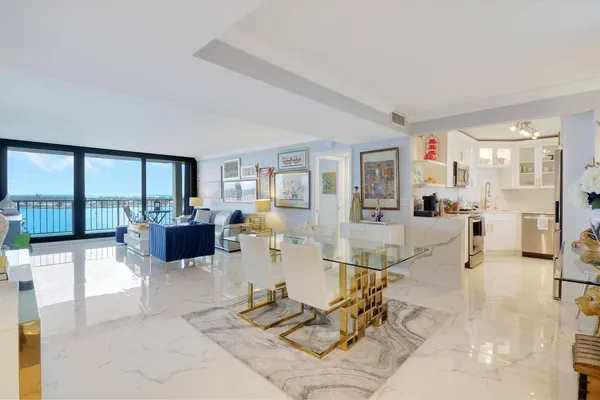 $4,500 | 130 Lakeshore Drive, Unit 1121, North Palm Beach, FL 33408