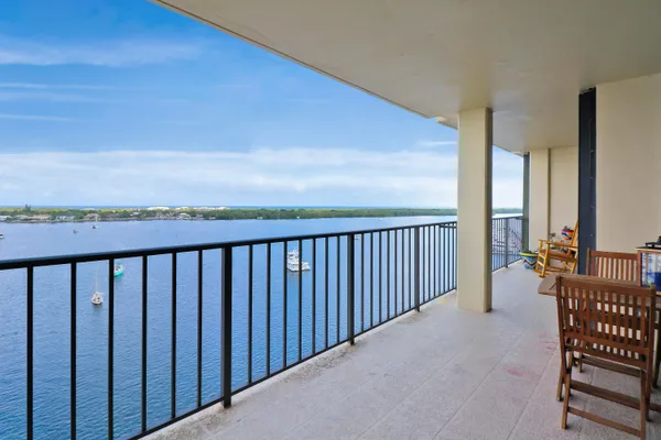 $4,500 | 130 Lakeshore Drive, Unit 1121, North Palm Beach, FL 33408
