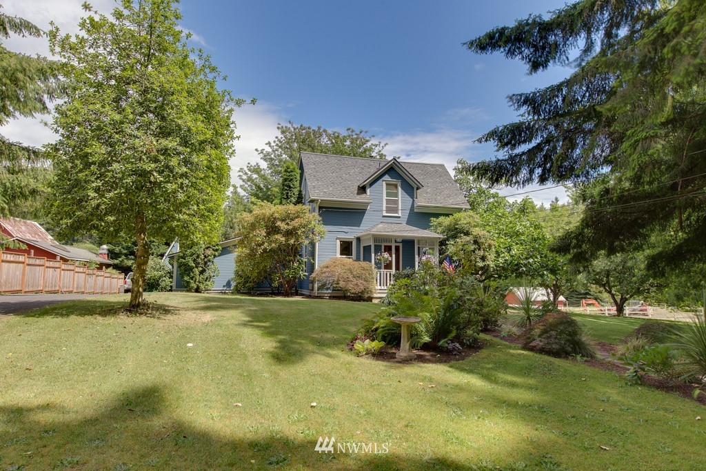 13398 Manzanita Road Northeast Bainbridge Island, WA 98110 - Photo 2 of 25