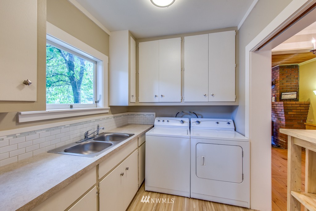 13398 Manzanita Road Northeast Bainbridge Island, WA 98110 - Photo 17 of 25