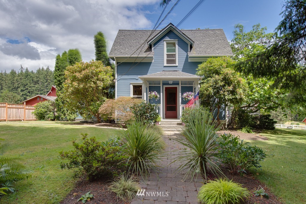 13398 Manzanita Road Northeast Bainbridge Island, WA 98110 - Photo 3 of 25