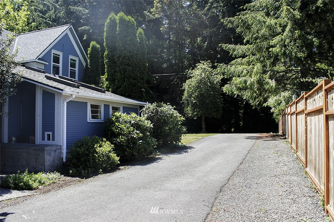 13398 Manzanita Road Northeast Bainbridge Island, WA 98110 - Photo 22 of 25