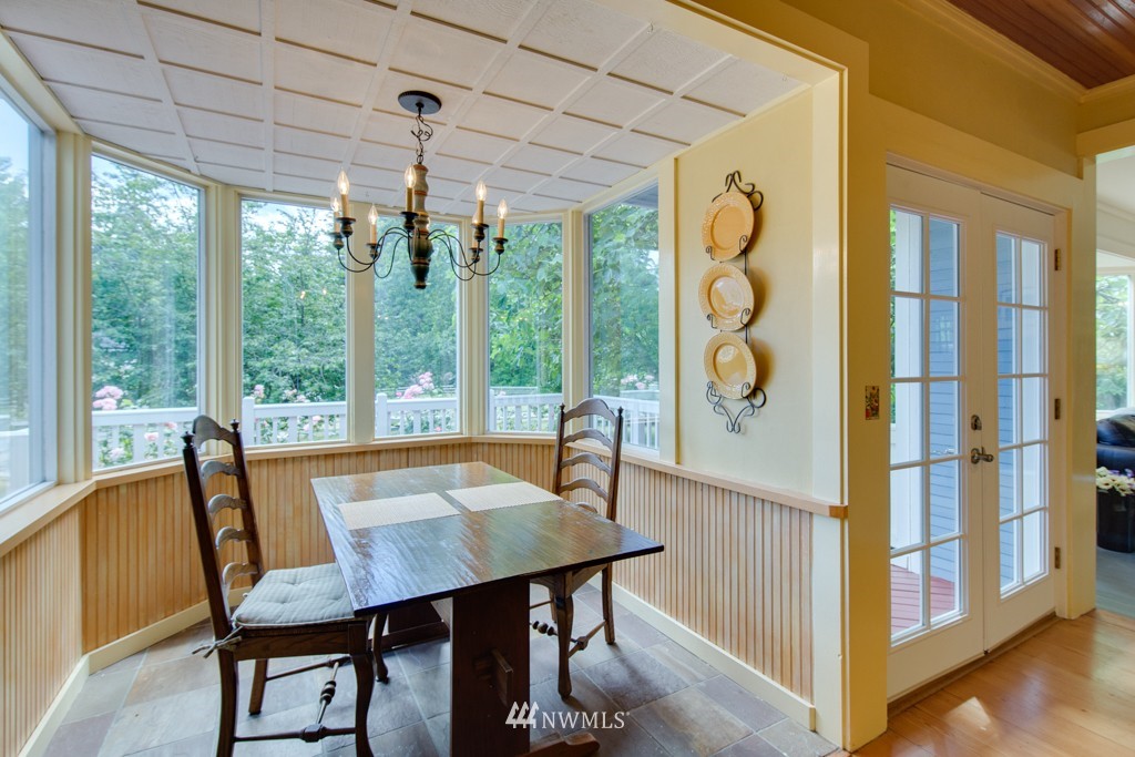 13398 Manzanita Road Northeast Bainbridge Island, WA 98110 - Photo 10 of 25