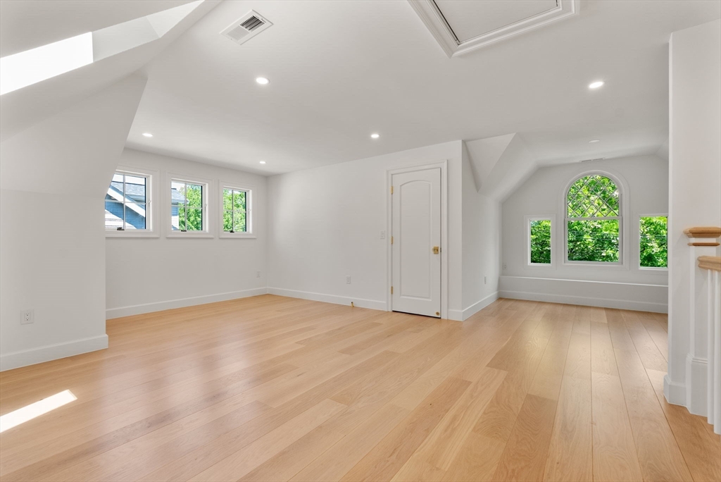 18 Naples Road Brookline, MA 02446 - Photo 28 of 40