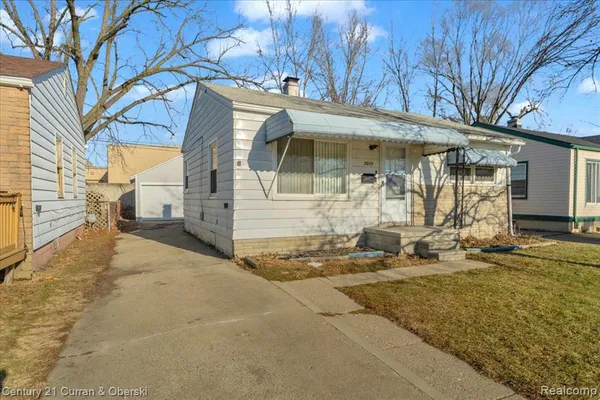 $1,150 | 7011 Lozier Avenue, Warren, MI 48091