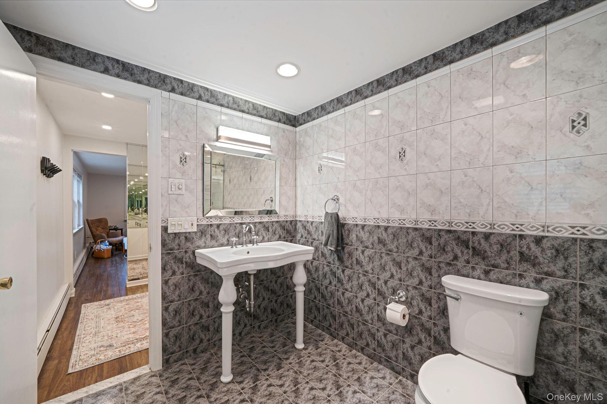 863 Richmond Road East Meadow, NY 11554 - Photo 34 of 44