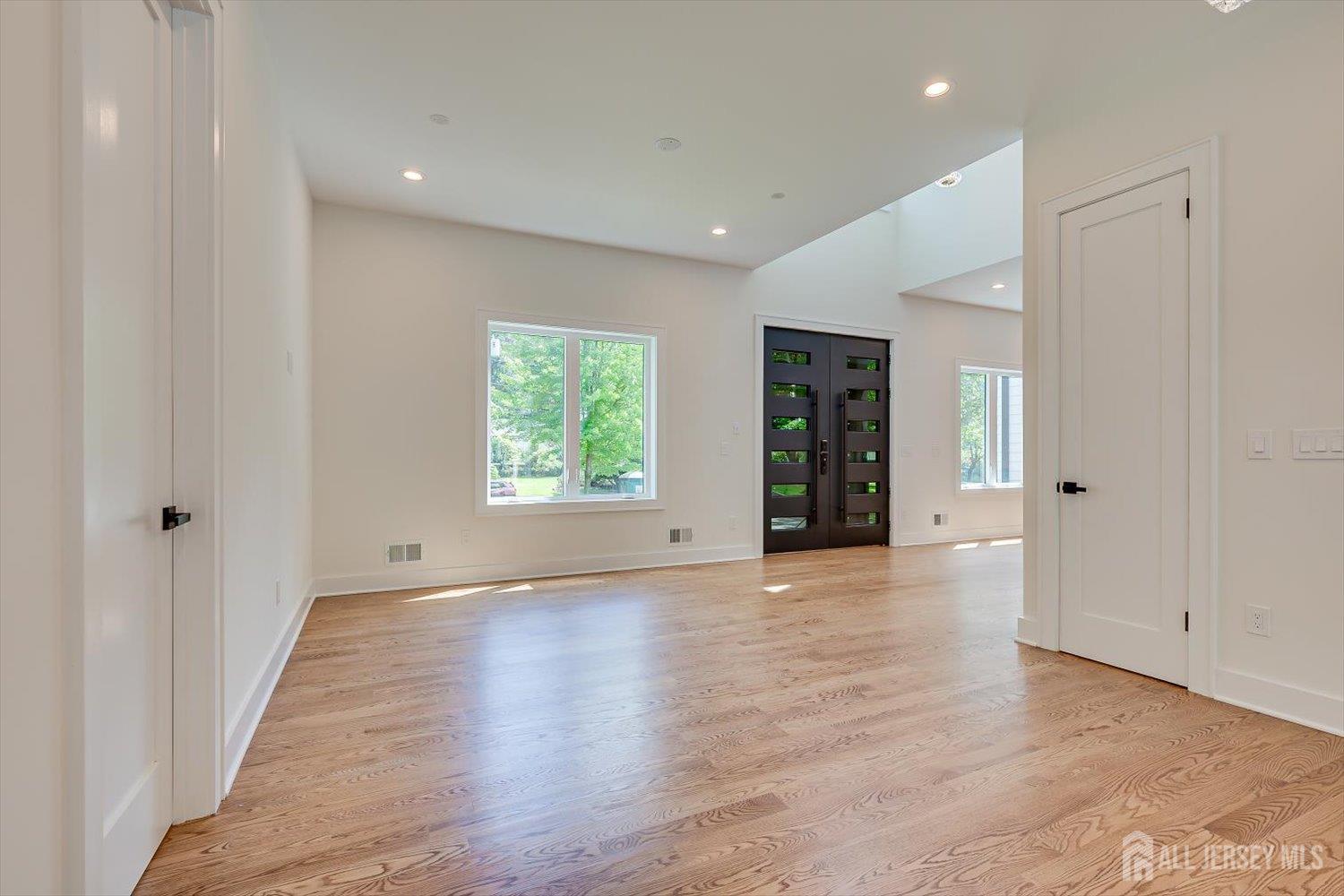 67 Falcon Road Livingston, NJ 07039 - Photo 37 of 95 Gallery Image 37