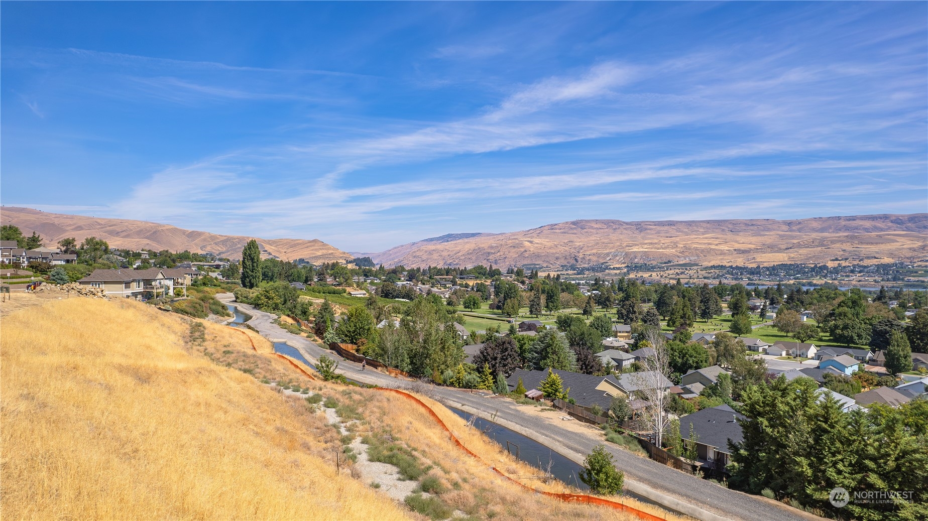 1841 Broadway Place Wenatchee, WA 98801 - Photo 4 of 10