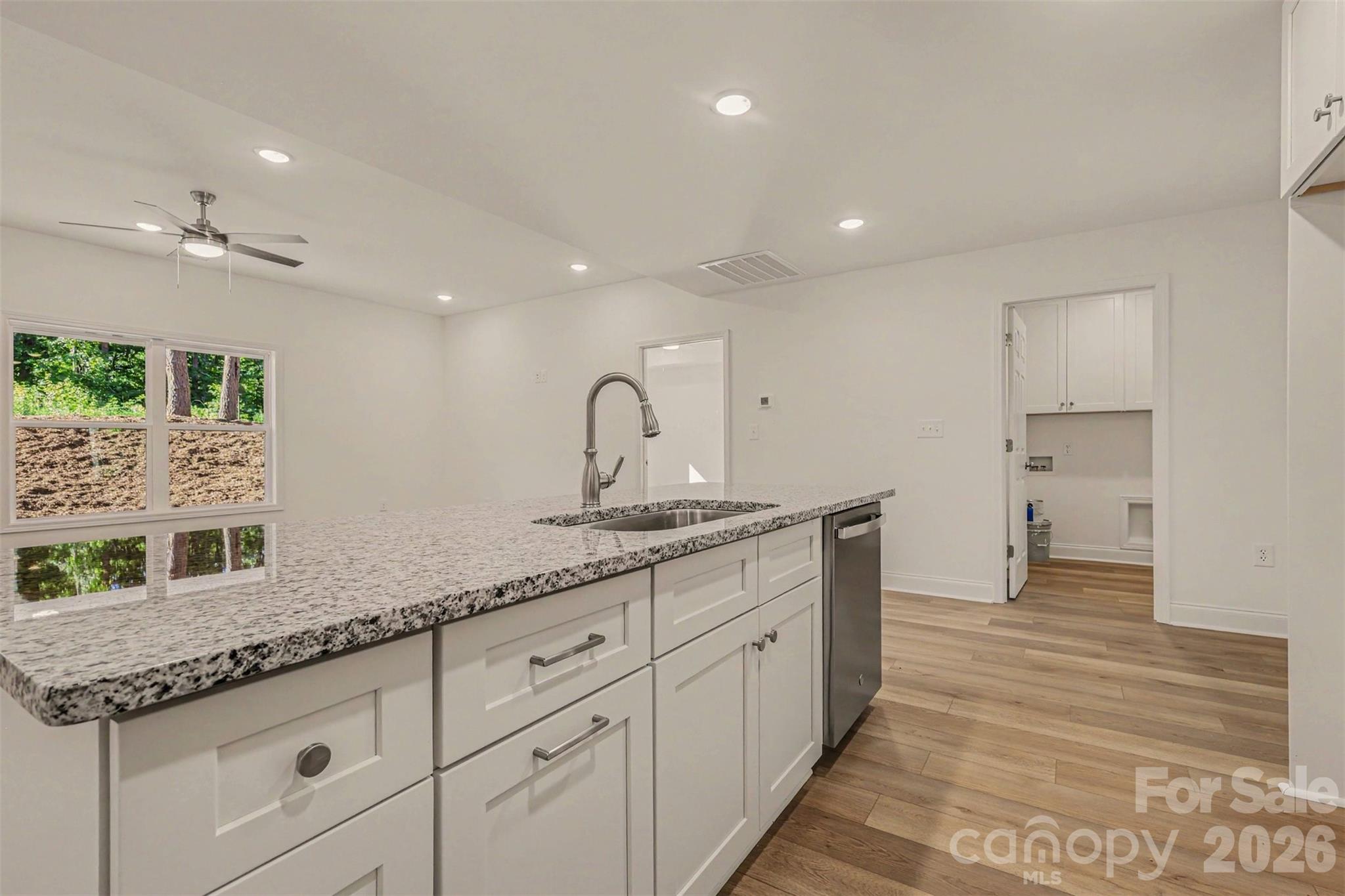 160 Parris Road Blacksburg, SC 29702 - Photo 11 of 26