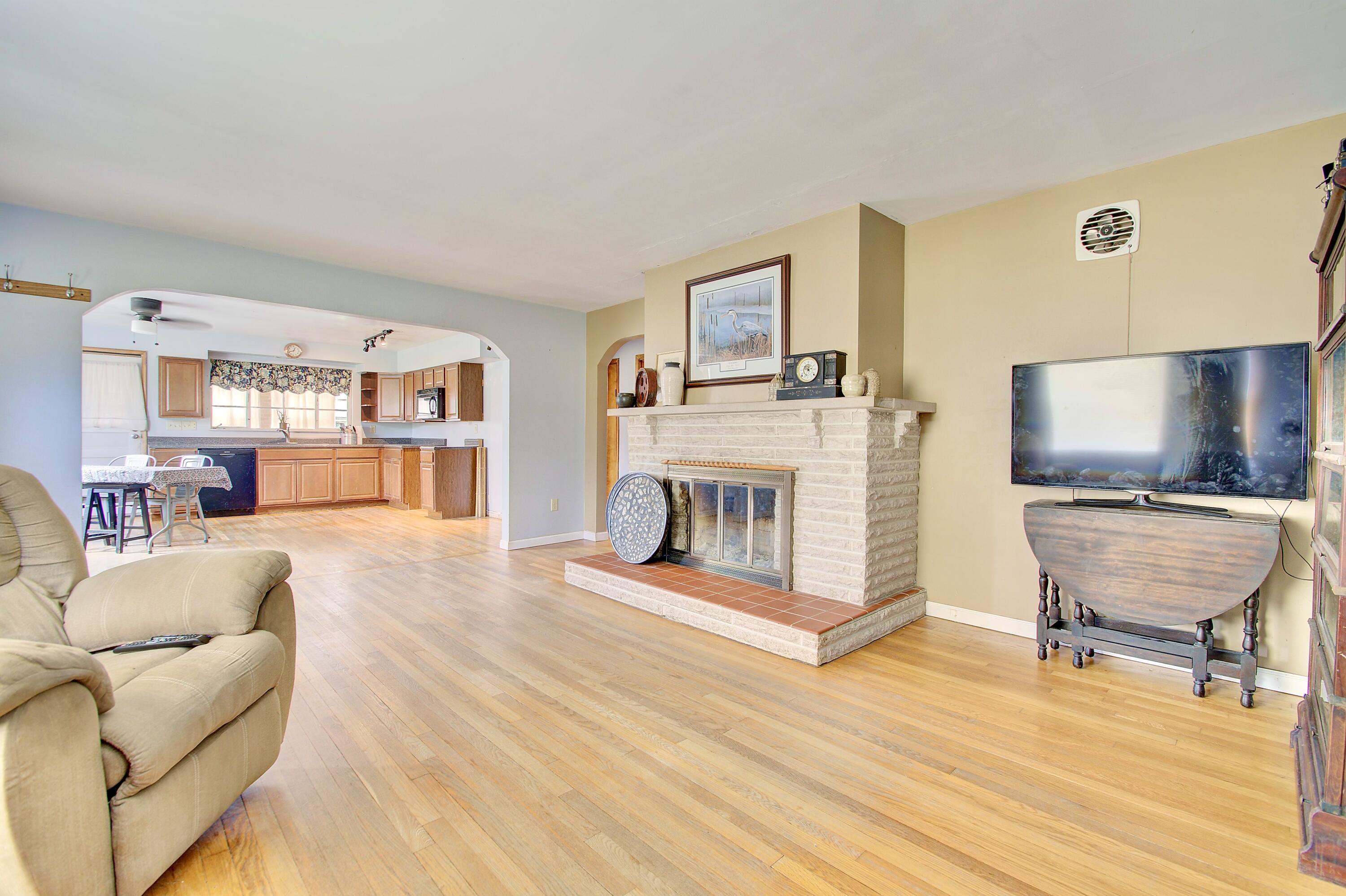 7200 Oakbrook Road Florence, KY 41042 - Photo 8 of 36 Gallery Image 8