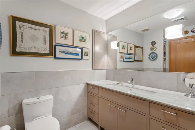 $2,250,000 | 345 Thames Street, Unit 407N, Bristol, RI 02809