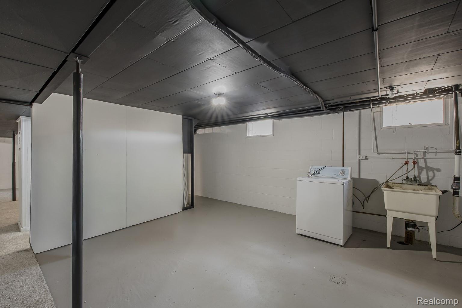 3161 Woodcrest Road Rochester, MI 48309 - Photo 49 of 65 3161 Woodcrest Rd-46.jpg